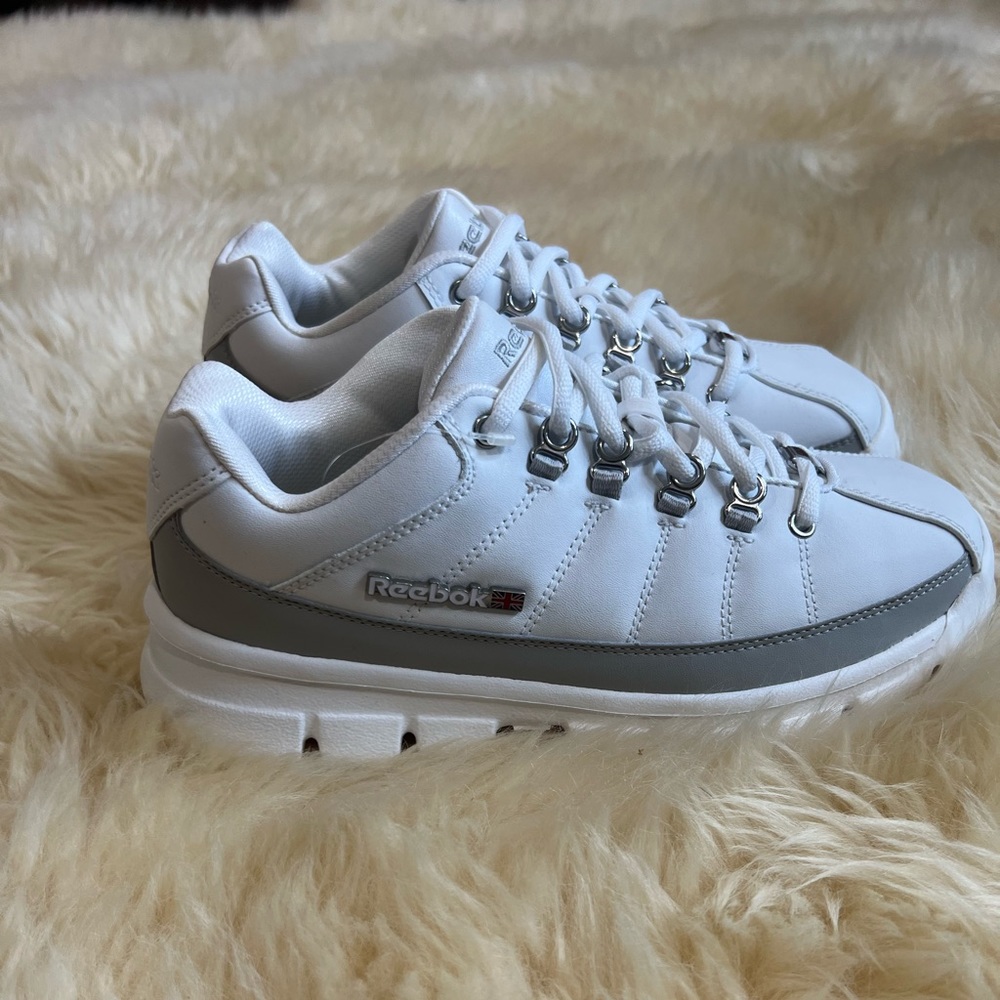 REEBOK SNEAKERS